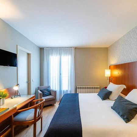Hotel J. Balmes Vic Εξωτερικό φωτογραφία