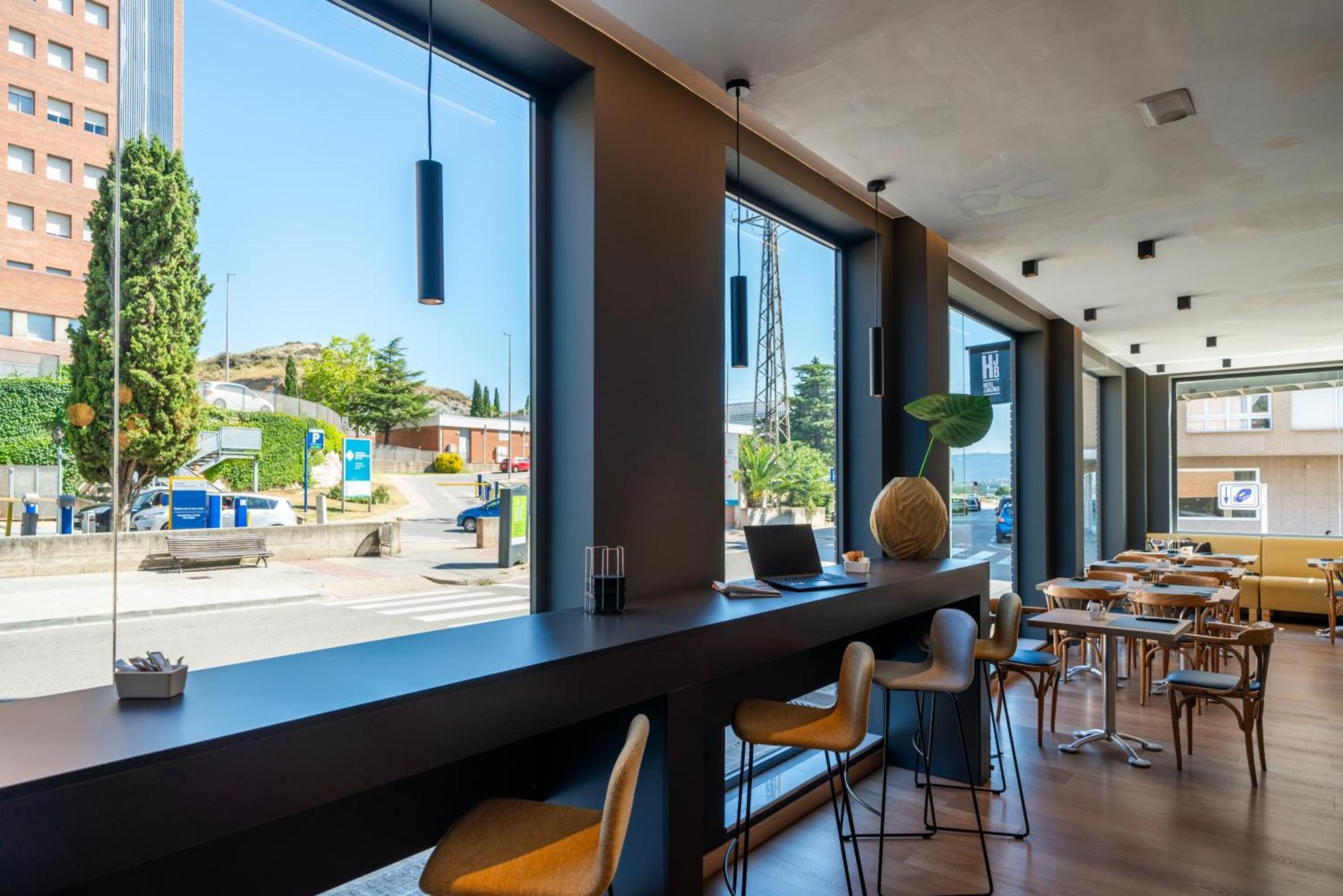 Hotel J. Balmes Vic Εξωτερικό φωτογραφία