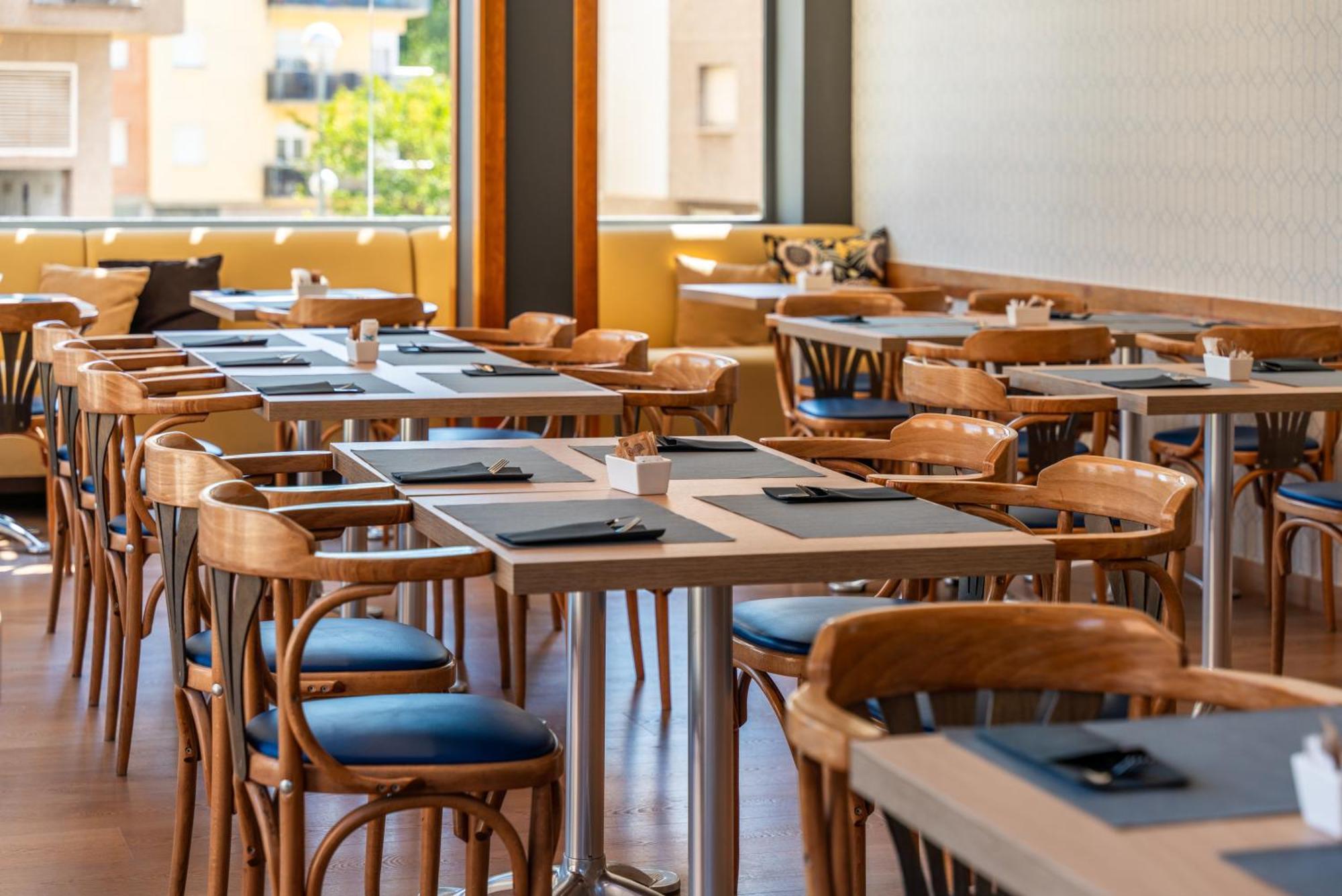 Hotel J. Balmes Vic Εξωτερικό φωτογραφία