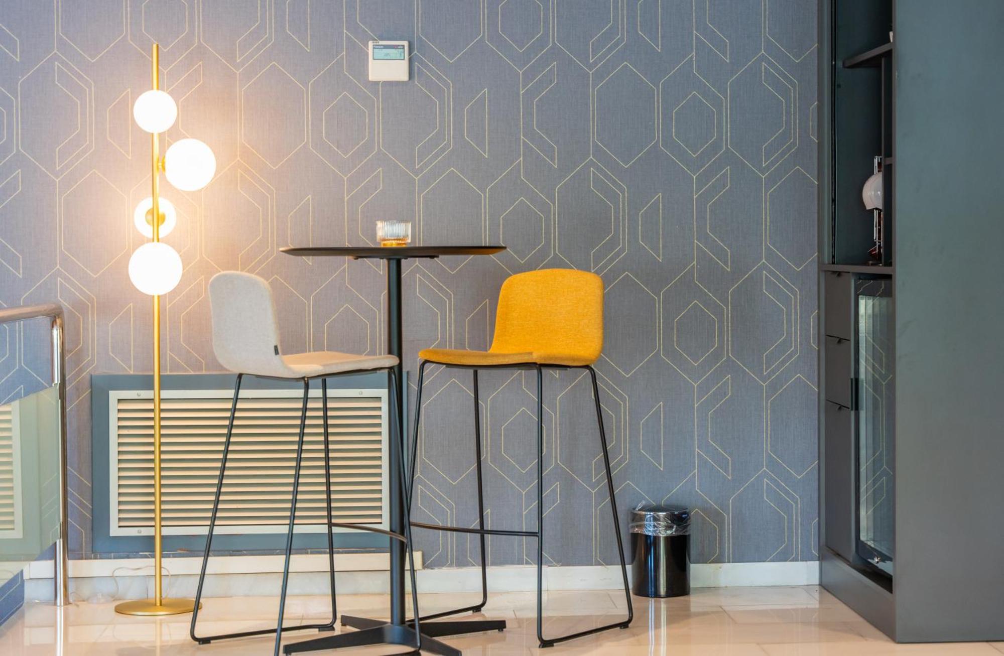 Hotel J. Balmes Vic Εξωτερικό φωτογραφία