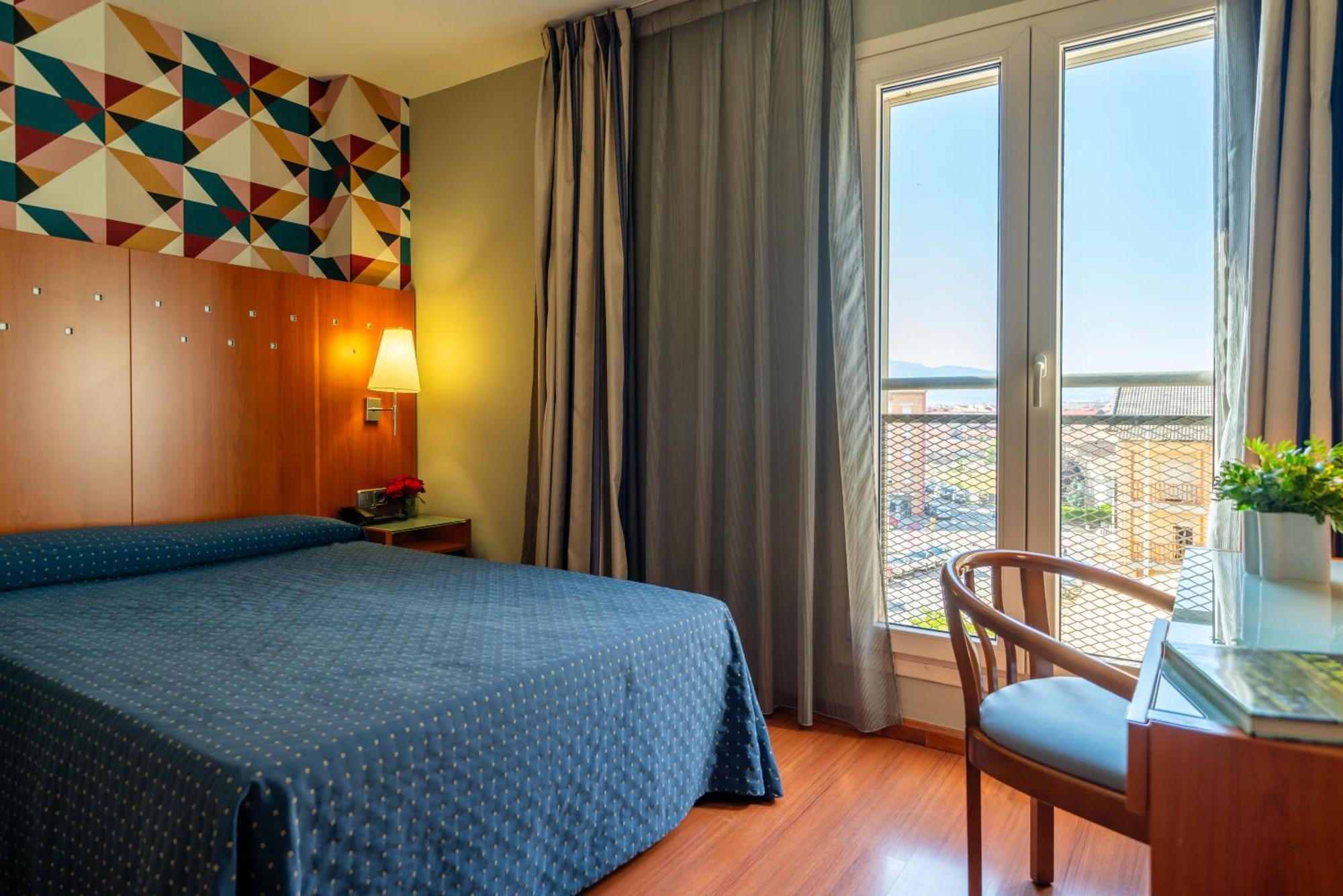 Hotel J. Balmes Vic Εξωτερικό φωτογραφία