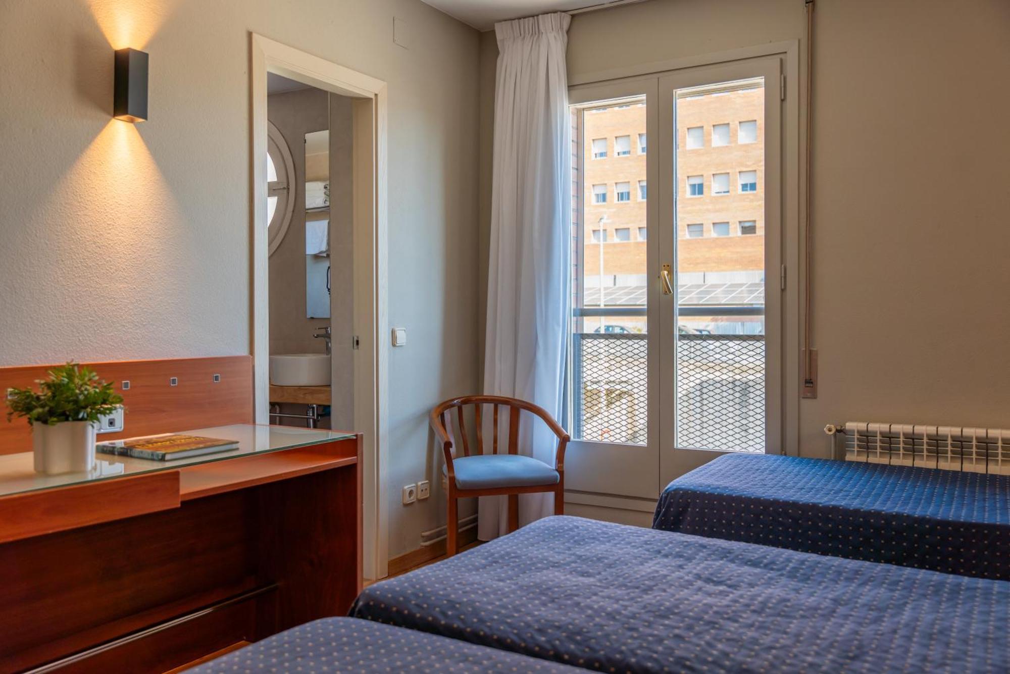 Hotel J. Balmes Vic Εξωτερικό φωτογραφία