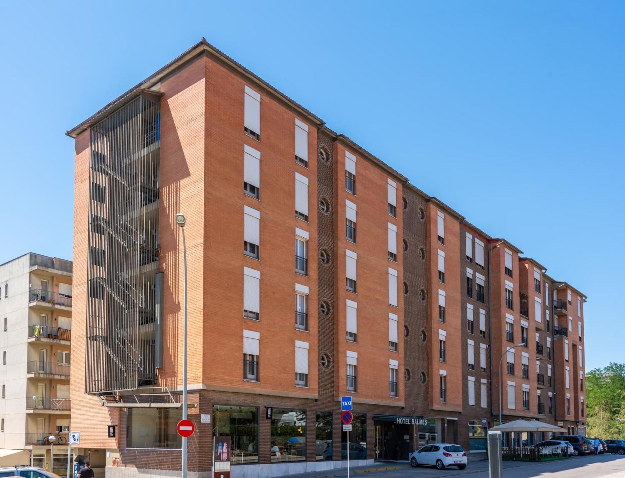 Hotel J. Balmes Vic Εξωτερικό φωτογραφία